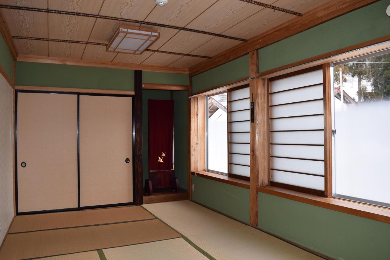 Gokayama Base Hotel Nanto Eksteriør billede